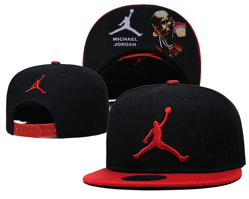 Black/Red Hat