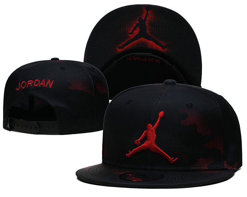 Black/Red Hat
