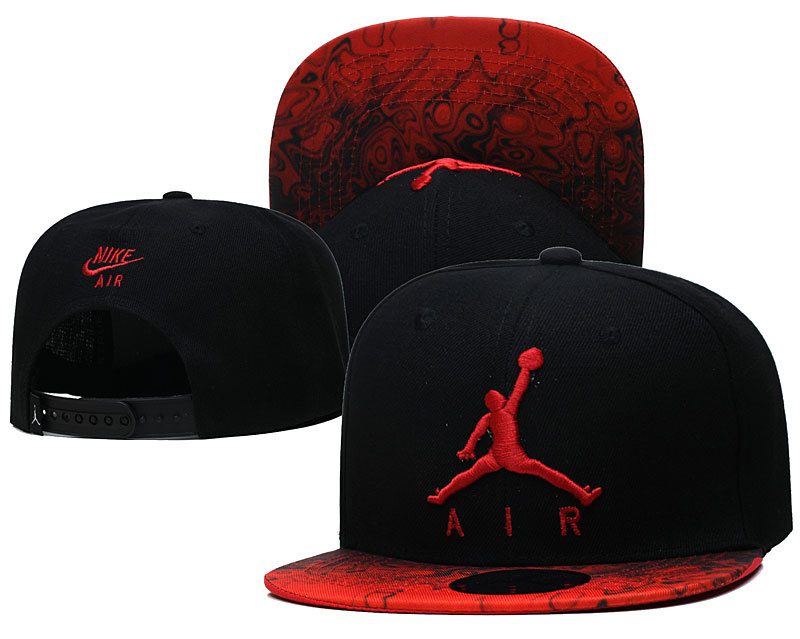 Black/Red Hat