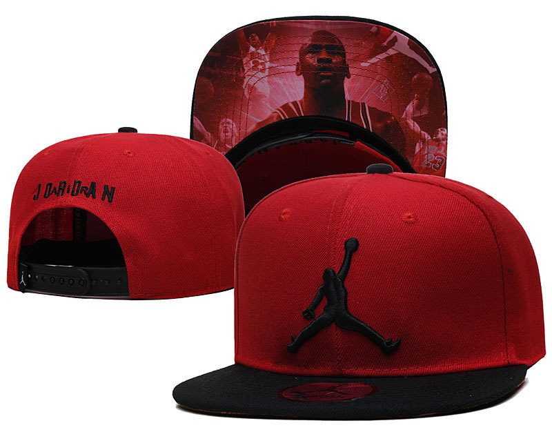 Red/Black Hat