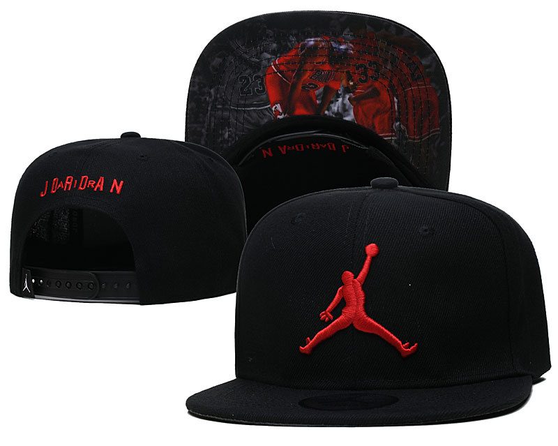 Black/Red Hat