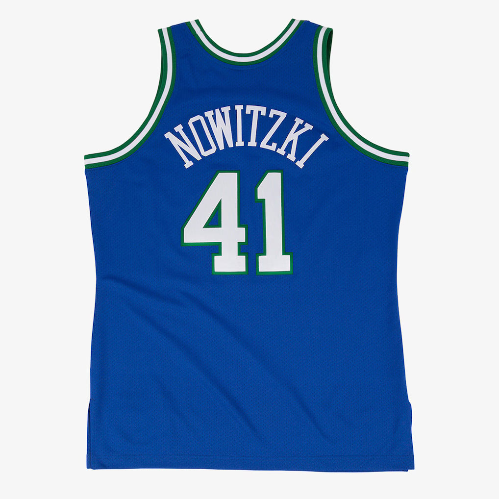 Retro Nowitzki ships in 2-4 weeks
