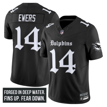 Black - Quinn Ewers