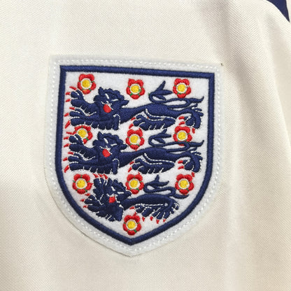 Retro England 82