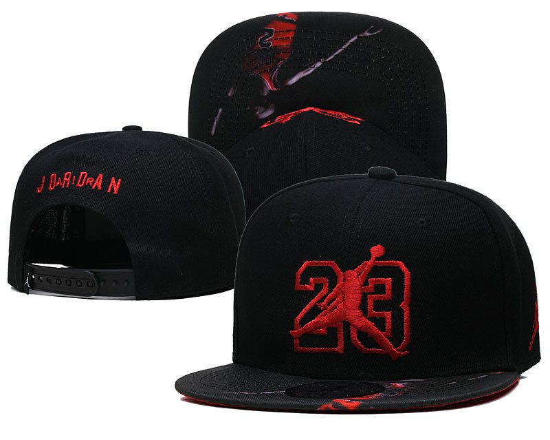 Black/Red Hat