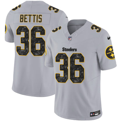 Gray - Jerome Bettis