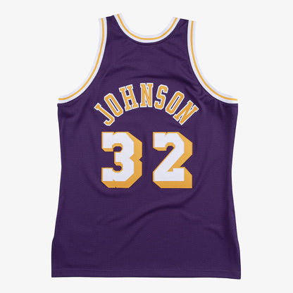 Retro Johnson ships in 2-4 weeks